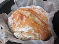 Rosemary-garlic-no-knead-bread in cast iron pot